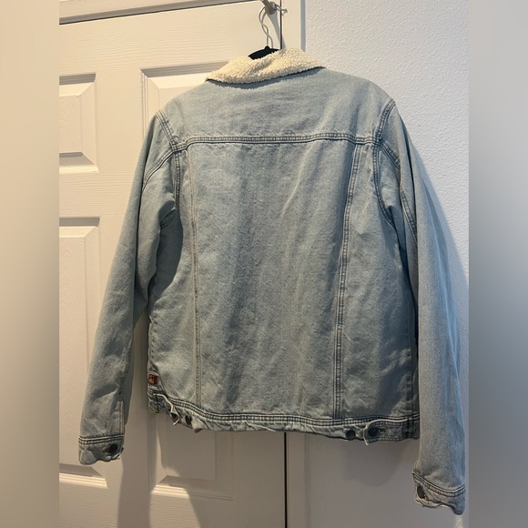 Billabong Denim Trucker Jacket Sherpa Lined - Picture 2 of 2